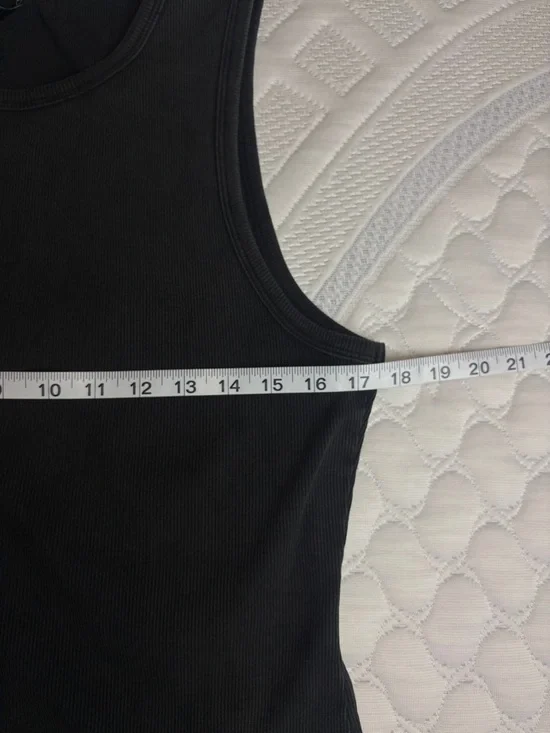Ribbed sleeveless bodycon tank dress, feat. figure-hugging silhouette size Large - Picture 8 of 10